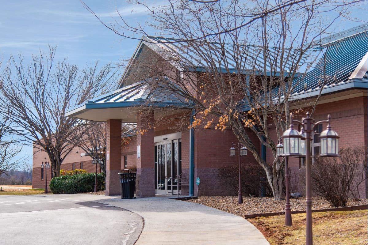 Women's health of central virginia building exterior